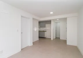 Foto 1 de Apartamento com 1 Quarto à venda, 50m² em Passo da Areia, Porto Alegre
