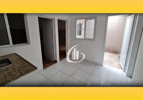 Foto 1 de Casa com 2 Quartos para alugar, 40m² em Vila Ede, São Paulo