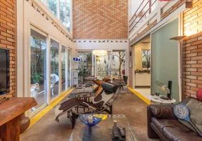 Foto 1 de Casa com 4 Quartos à venda, 290m² em Vila Madalena, São Paulo