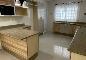 Foto 1 de Sobrado com 3 Quartos à venda, 180m² em Jardim Itália, Várzea Paulista