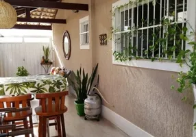Foto 1 de Casa de Condomínio com 2 Quartos à venda, 85m² em Jardim Mariléa, Rio das Ostras