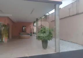 Foto 1 de Sobrado com 4 Quartos à venda, 750m² em Morada da Colina, Uberlândia