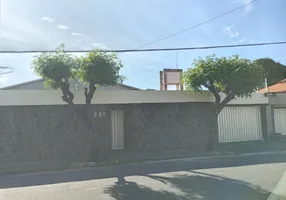 Foto 1 de Casa com 4 Quartos à venda, 495m² em Itaperi, Fortaleza