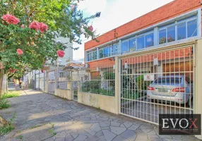 Foto 1 de Casa com 2 Quartos para alugar, 170m² em Floresta, Porto Alegre