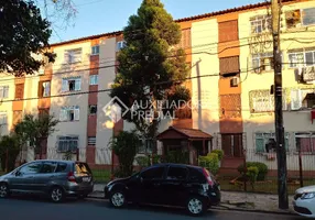 Foto 1 de Apartamento com 3 Quartos à venda, 69m² em Parque dos Maias, Porto Alegre