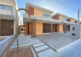 Foto 1 de Casa com 3 Quartos à venda, 125m² em Ponta Negra, Natal