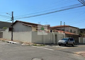 Foto 1 de Casa com 3 Quartos à venda, 126m² em Vila Santa Isabel, Anápolis