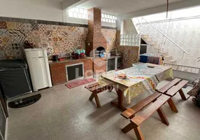 Foto 1 de Casa com 4 Quartos à venda, 153m² em Madureira, Rio de Janeiro