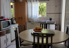 Foto 1 de Casa com 2 Quartos à venda, 130m² em Centro, Palhoça