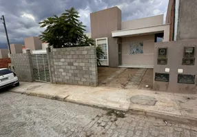 Foto 1 de Casa com 2 Quartos à venda, 59m² em Mangabeira, Feira de Santana