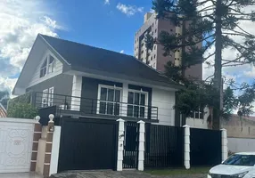 Foto 1 de Casa com 4 Quartos à venda, 530m² em Três Marias, São José dos Pinhais
