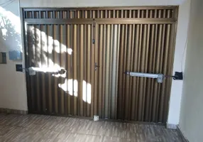 Foto 1 de Casa com 2 Quartos para alugar, 90m² em Campo Grande, Rio de Janeiro