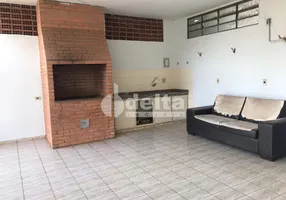 Foto 1 de Casa com 3 Quartos à venda, 175m² em Osvaldo Rezende, Uberlândia