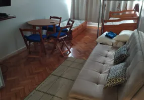 Foto 1 de Kitnet com 1 Quarto à venda, 30m² em Copacabana, Rio de Janeiro