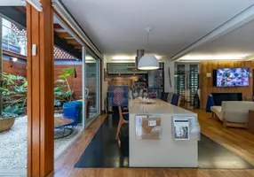 Foto 1 de Casa com 3 Quartos à venda, 245m² em Vila Nova Conceição, São Paulo