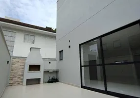 Foto 1 de Casa de Condomínio com 3 Quartos à venda, 225m² em Córrego Grande, Florianópolis