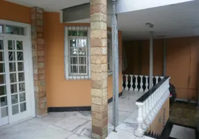 Foto 1 de Casa com 4 Quartos à venda, 180m² em Caiçaras, Belo Horizonte