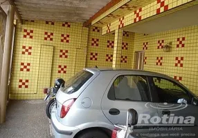 Foto 1 de Casa com 3 Quartos à venda, 200m² em Osvaldo Rezende, Uberlândia