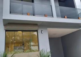 Foto 1 de Casa com 3 Quartos à venda, 180m² em Jardim Itú Sabará, Porto Alegre