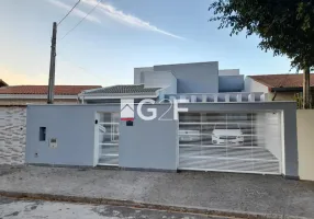 Foto 1 de Sobrado com 3 Quartos à venda, 303m² em Jardim dos Oliveiras, Campinas