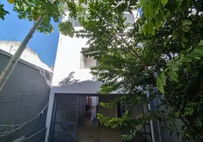 Foto 1 de Sobrado com 6 Quartos à venda, 210m² em Centro Sul, Cuiabá