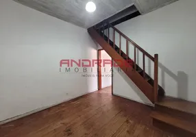Foto 1 de Casa com 2 Quartos para alugar, 60m² em Rebouças, Curitiba