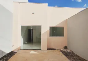 Foto 1 de Casa com 2 Quartos à venda, 65m² em Granada, Uberlândia