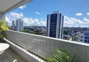 Foto 1 de Apartamento com 4 Quartos à venda, 215m² em Casa Amarela, Recife
