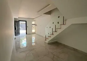 Foto 1 de Sobrado com 3 Quartos à venda, 147m² em Francisco Matarazzo, Santo André