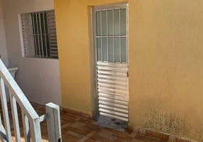 Foto 1 de Casa com 1 Quarto para alugar, 80m² em Vila Mazzei, São Paulo