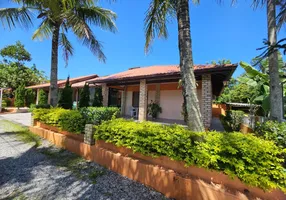 Foto 1 de Casa de Condomínio com 4 Quartos à venda, 210m² em Armação, Florianópolis