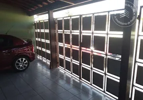 Foto 1 de Sobrado com 4 Quartos à venda, 240m² em Campo Alegre, Pindamonhangaba