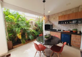 Foto 1 de Sobrado com 3 Quartos à venda, 113m² em Jardim Inconfidência, Uberlândia