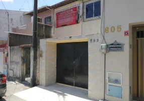 Foto 1 de Casa com 3 Quartos para alugar, 200m² em Montese, Fortaleza