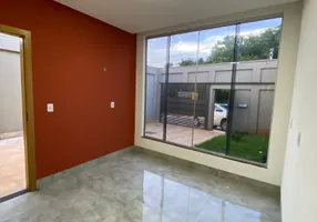 Foto 1 de Casa com 3 Quartos à venda, 100m² em Vila Galvão, Senador Canedo