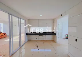 Foto 1 de Sobrado com 5 Quartos à venda, 273m² em Residencial Goiânia Golfe Clube, Goiânia