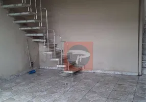 Foto 1 de Casa com 3 Quartos para alugar, 160m² em Jardim Premiano, São Paulo