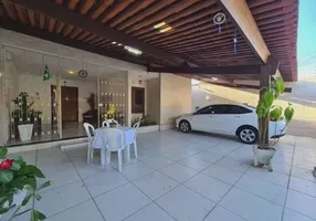 Foto 1 de Casa com 4 Quartos à venda, 175m² em Itapuã, Salvador
