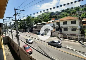 Foto 1 de Sobrado com 2 Quartos à venda, 132m² em Barreto, Niterói