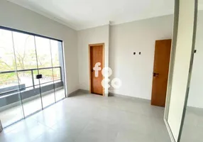 Foto 1 de Sobrado com 3 Quartos à venda, 119m² em Novo Mundo, Uberlândia