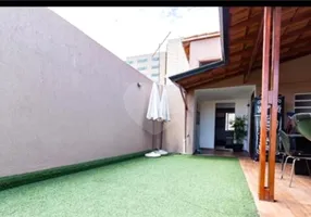 Foto 1 de Casa com 3 Quartos à venda, 210m² em Brooklin, São Paulo