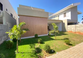 Foto 1 de Casa de Condomínio com 4 Quartos à venda, 237m² em Splendido, Uberlândia