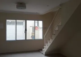 Foto 1 de Sobrado com 3 Quartos para alugar, 250m² em Vila Carrão, São Paulo