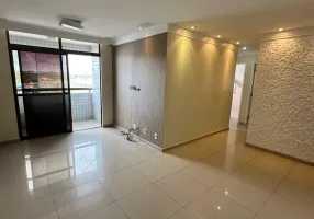 Foto 1 de Apartamento com 3 Quartos para alugar, 73m² em Pina, Recife