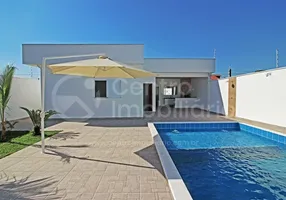 Foto 1 de Casa com 3 Quartos à venda, 210m² em Jardim Beira Mar, Peruíbe
