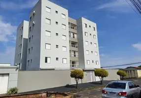 Foto 1 de Apartamento com 3 Quartos à venda, 85m² em Presidente Roosevelt, Uberlândia