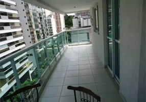 Foto 1 de Apartamento com 4 Quartos à venda, 135m² em Icaraí, Niterói