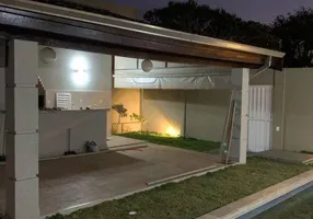 Foto 1 de Casa de Condomínio com 3 Quartos para alugar, 227m² em Residencial Villaggio, Bauru