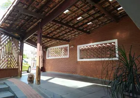 Foto 1 de Casa com 3 Quartos à venda, 230m² em Vila Curuçá, Santo André