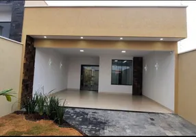 Foto 1 de Casa com 3 Quartos à venda, 129m² em Setor Cristina II Expansao, Trindade